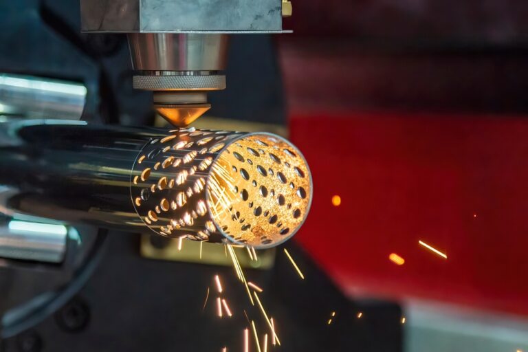 How to do metal fabrication?
